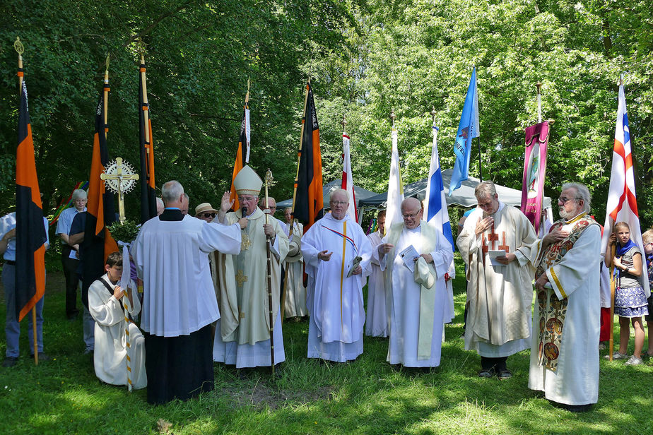 Festgottesdienst zum 1.000 Todestag des Heiligen Heimerads auf dem Hasunger Berg 